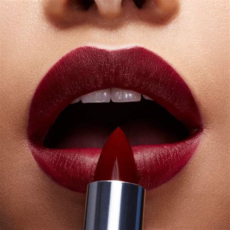 burgundy color lipstick maybelline.